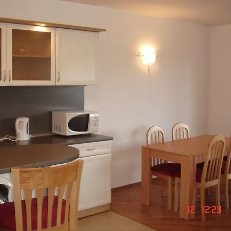 Edelweiss Park Alexander Services Apartamento *